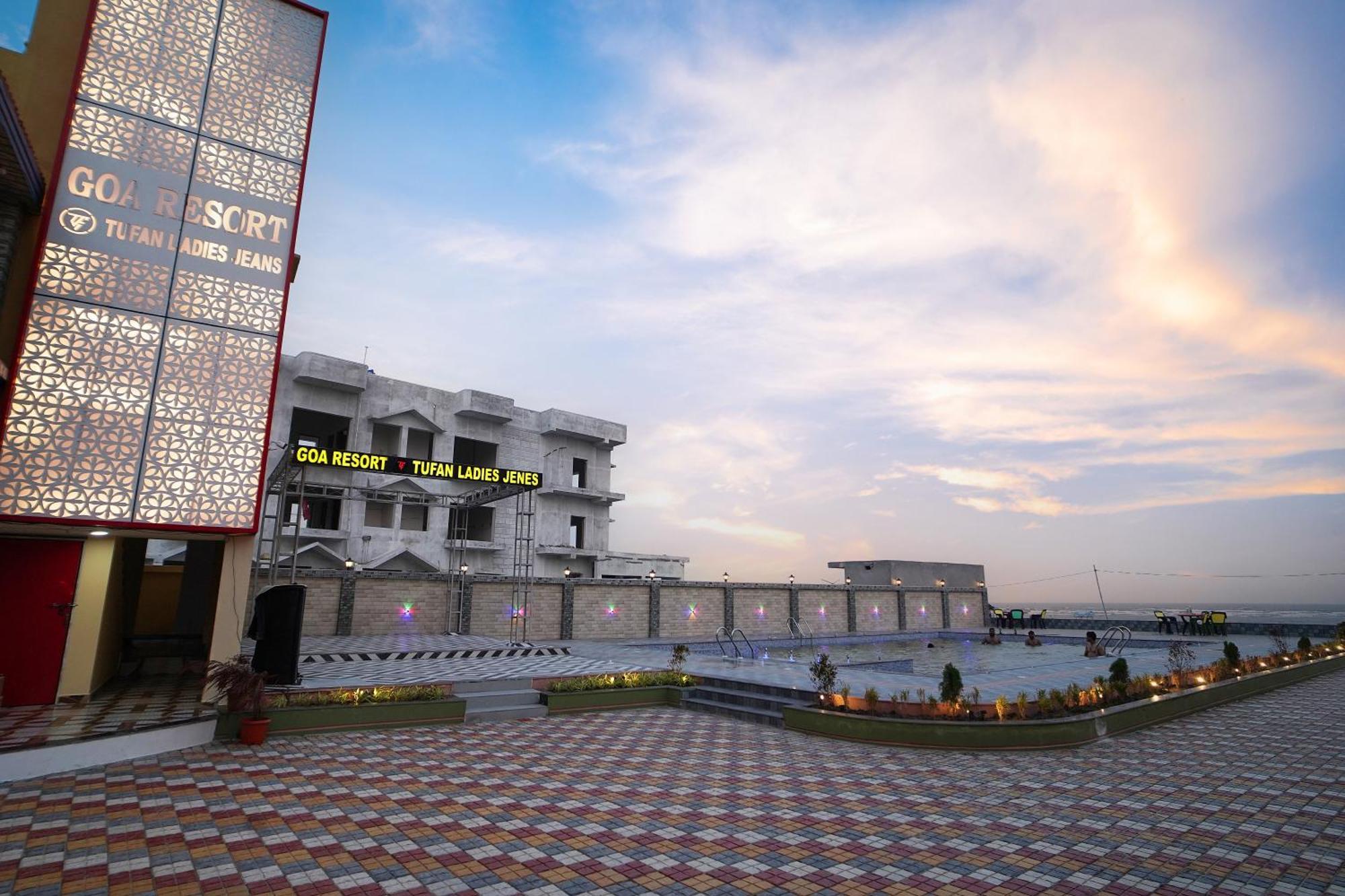 Goa Beach Resort On Beach Mandarmani Exterior foto